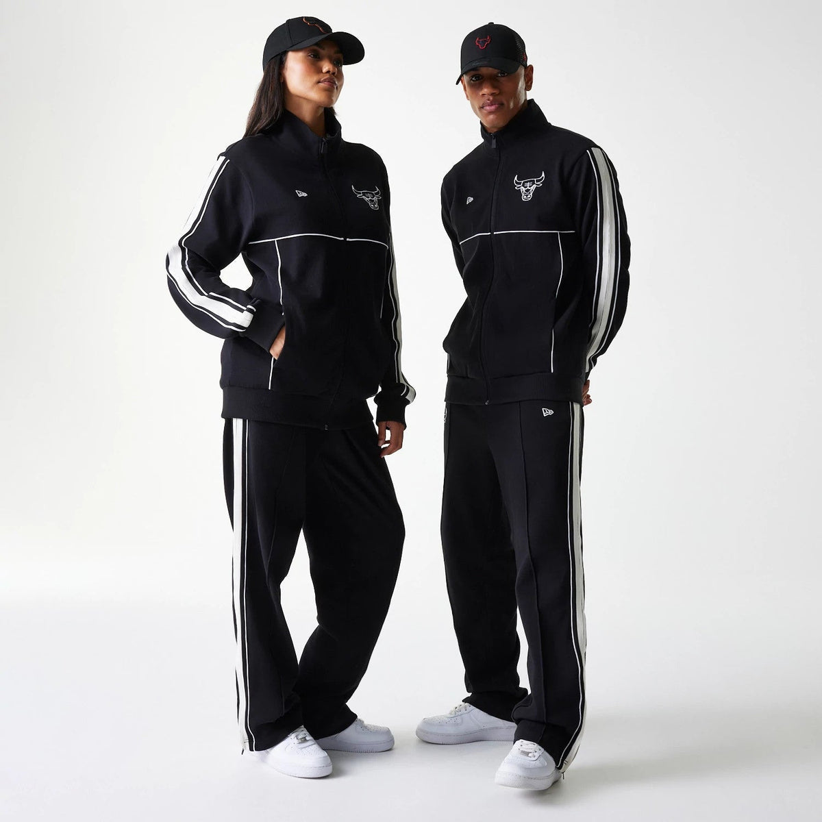 Chicago Bulls NBA Outline Black Track Jacket-Benirox