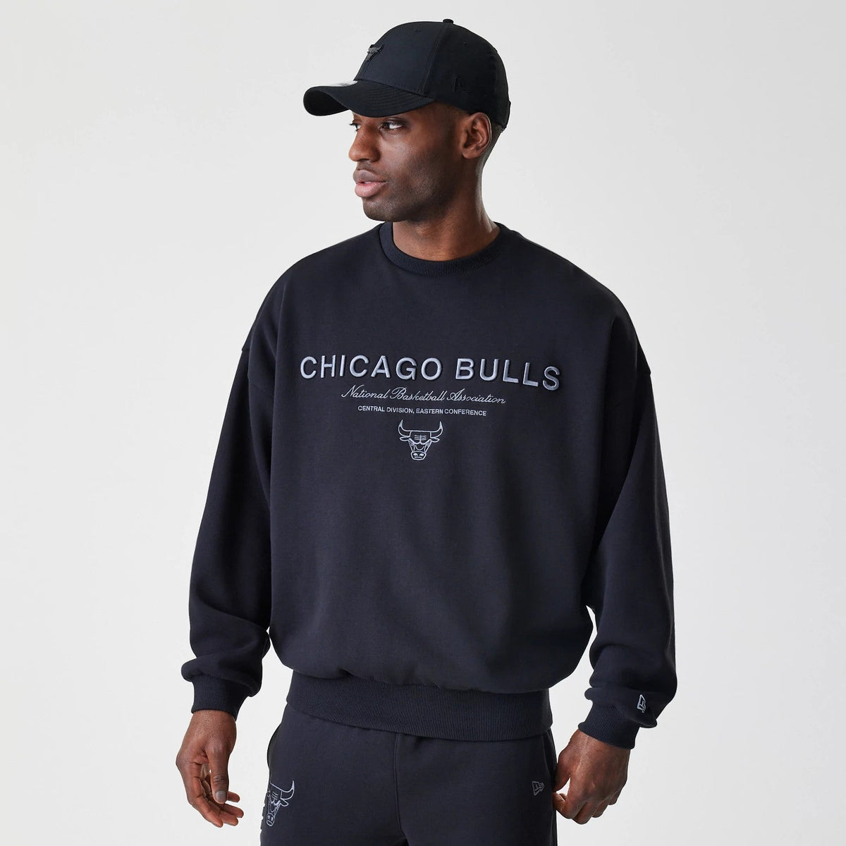 Chicago Bulls NBA Linear Black Crew Neck Sweater-Benirox