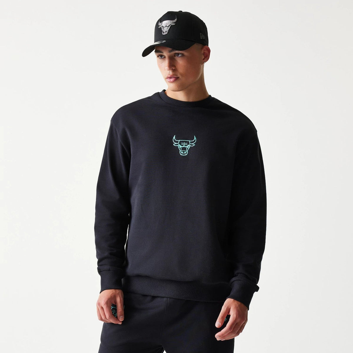 Chicago Bulls NBA Black Oversized Crew Neck Sweater-Benirox