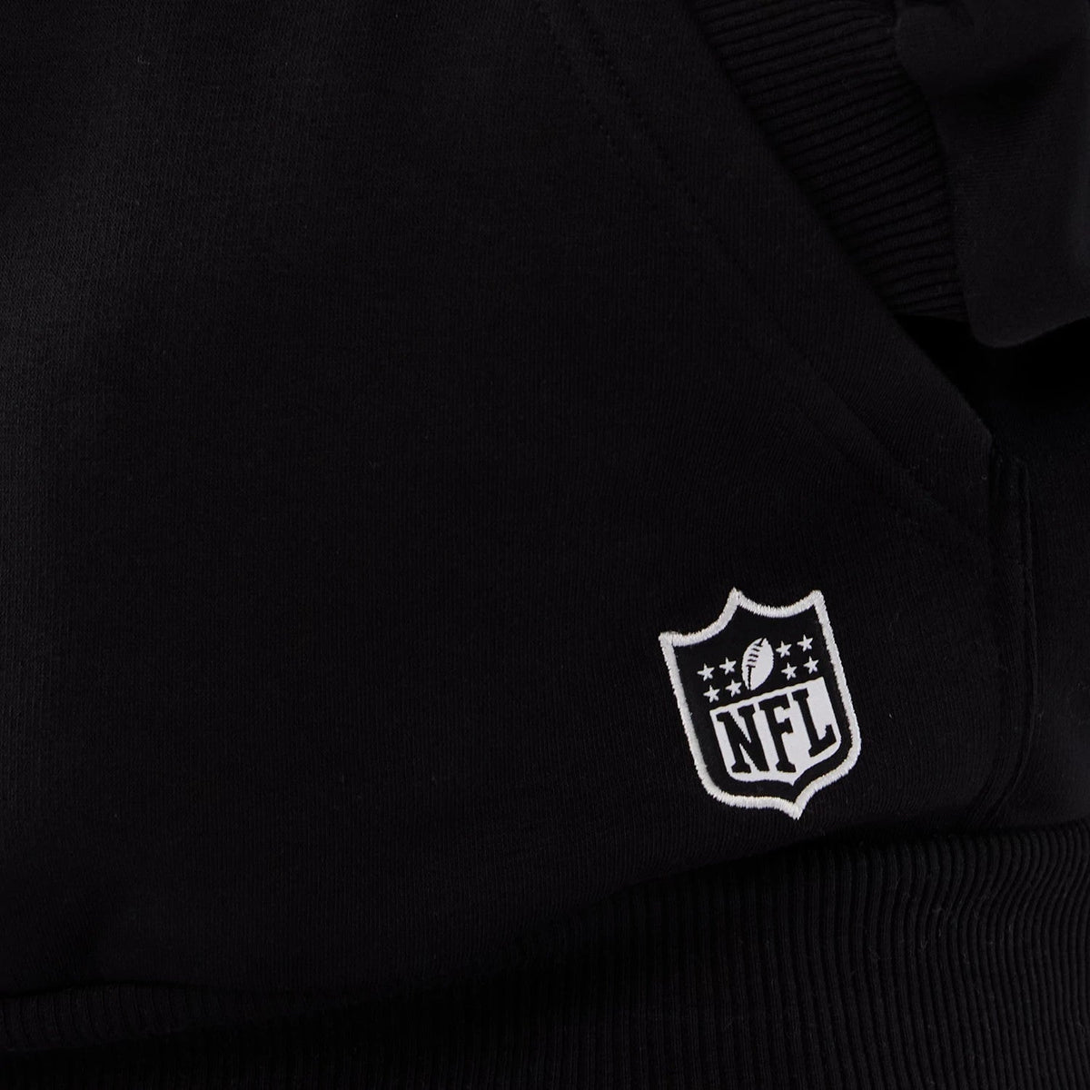 Atlanta Falcons NFL International Series Games 2025 Black Premium Pullover Hoodie-Benirox