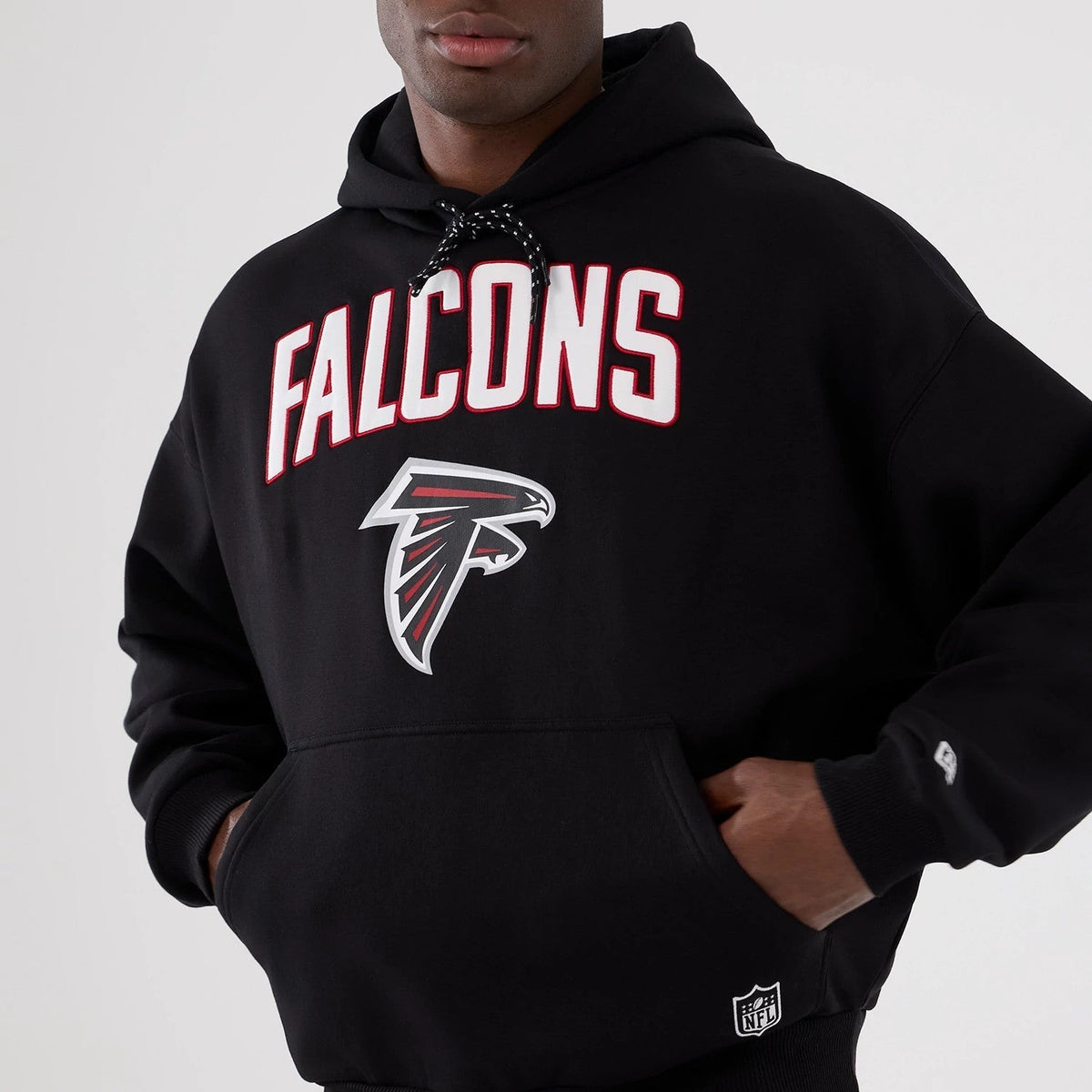 Atlanta Falcons NFL International Series Games 2025 Black Premium Pullover Hoodie-Benirox